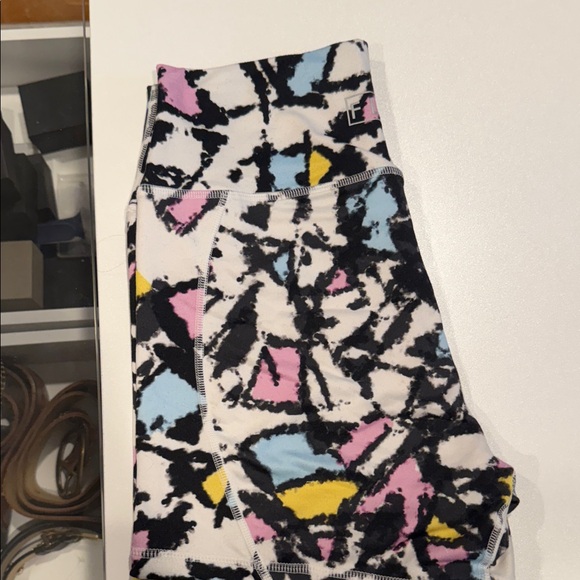 Fleo Abstract Print Women's Shorts - Picture 6 of 7